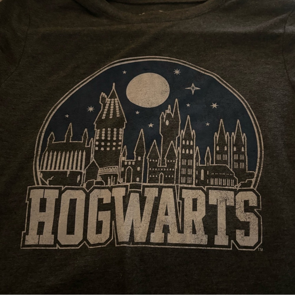 Grey Hogwarts Tee